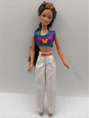 Vintage 1996 Mattel TEEN COURTNEY Friend of Skipper Fashion Doll No Shoes